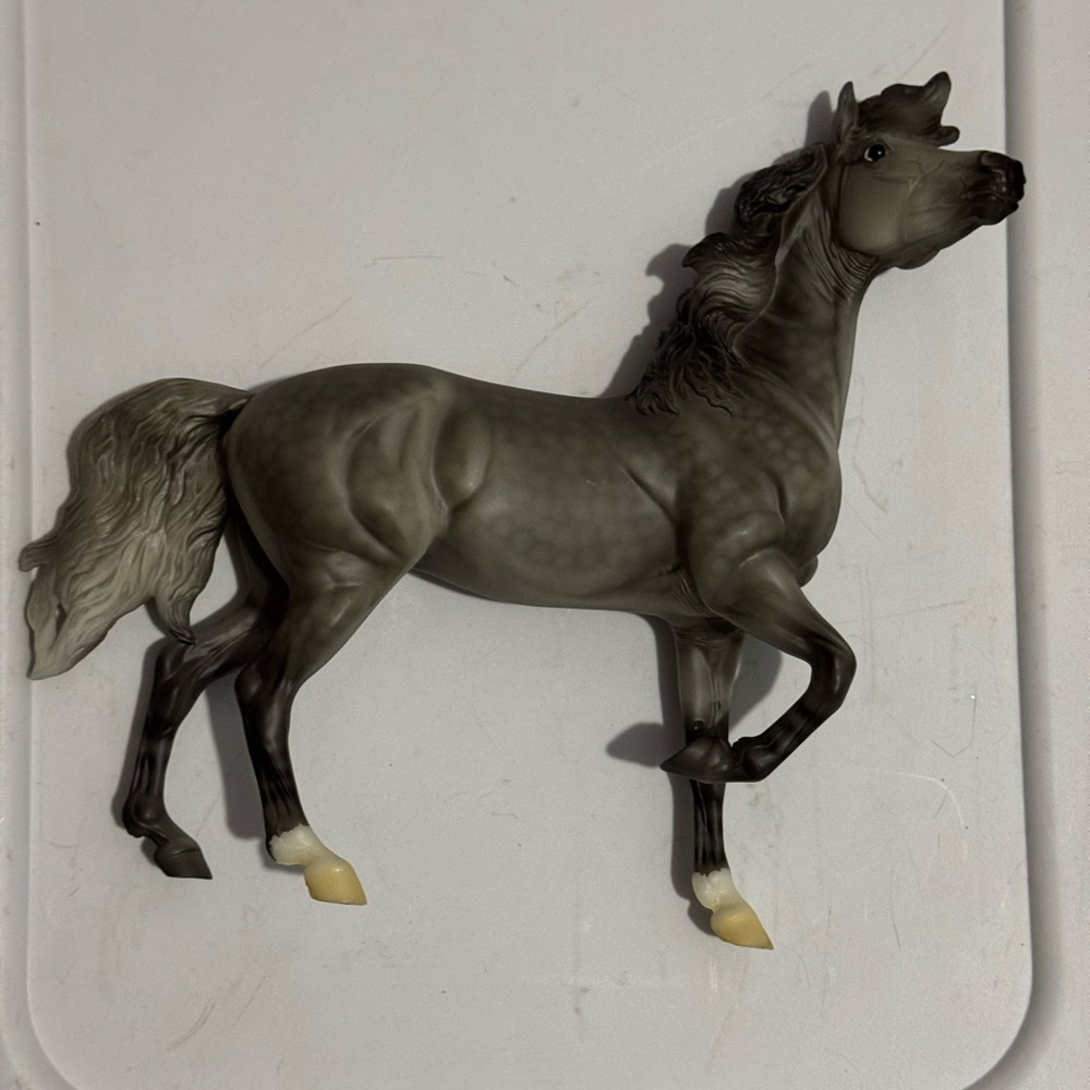 Hwin Breyer Horse Mustang Mare Model